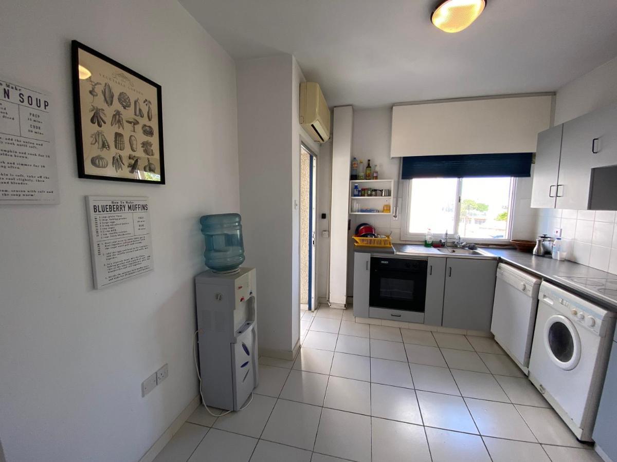 Private Room In A Shared Flat At Best Location ليماسول المظهر الخارجي الصورة