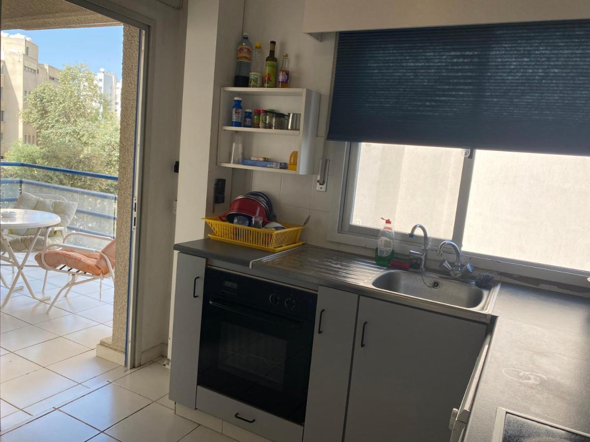 Private Room In A Shared Flat At Best Location ليماسول المظهر الخارجي الصورة
