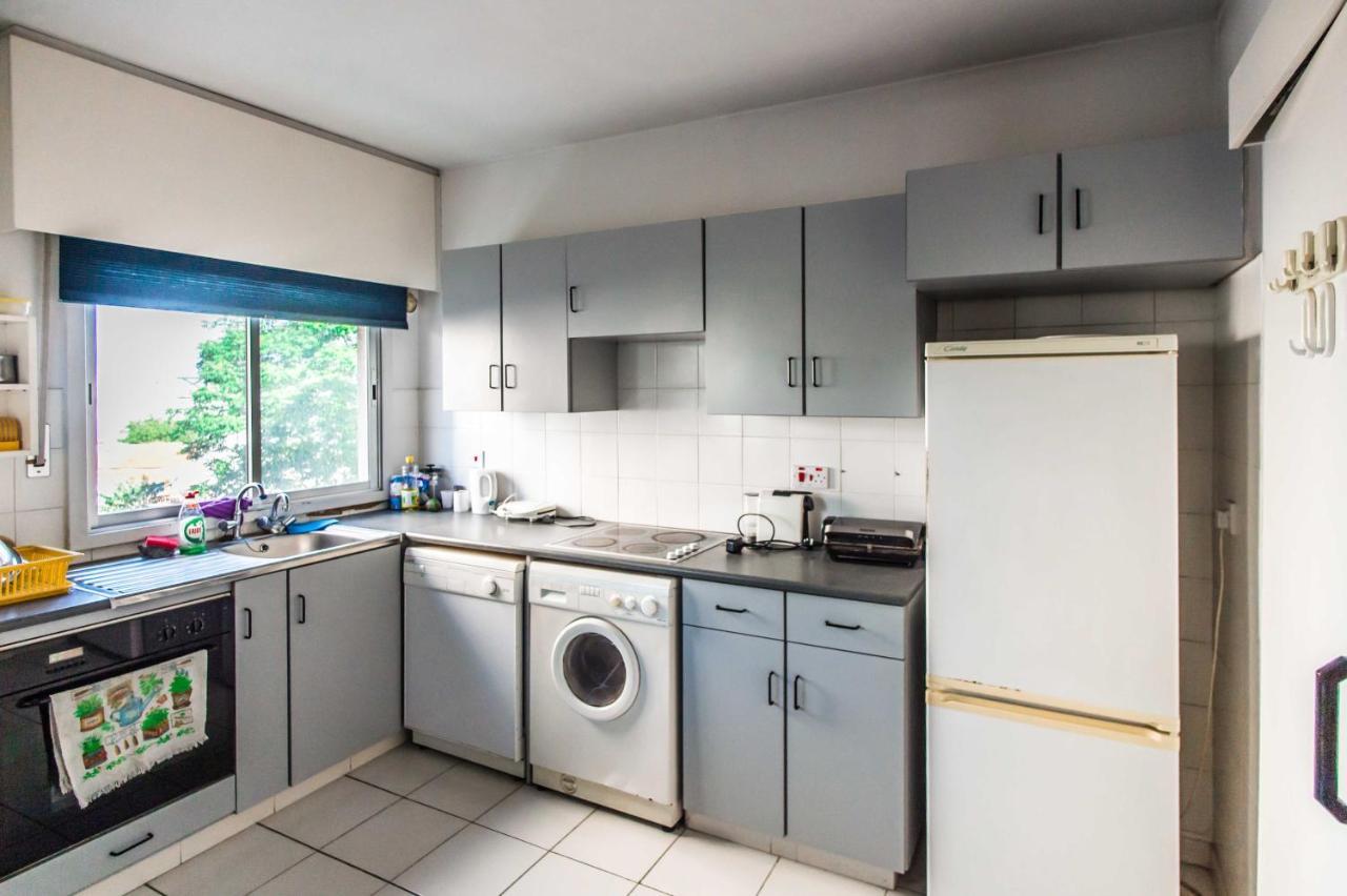 Private Room In A Shared Flat At Best Location ليماسول المظهر الخارجي الصورة